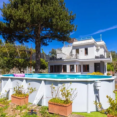 Estate4home - Louise Villa Sorrento